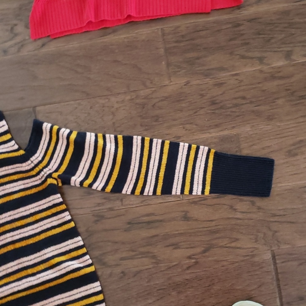 Sweater - Picture 2 of 2
